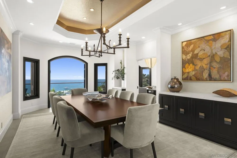 2516 Ruette Nicole La Jolla, CA 92037