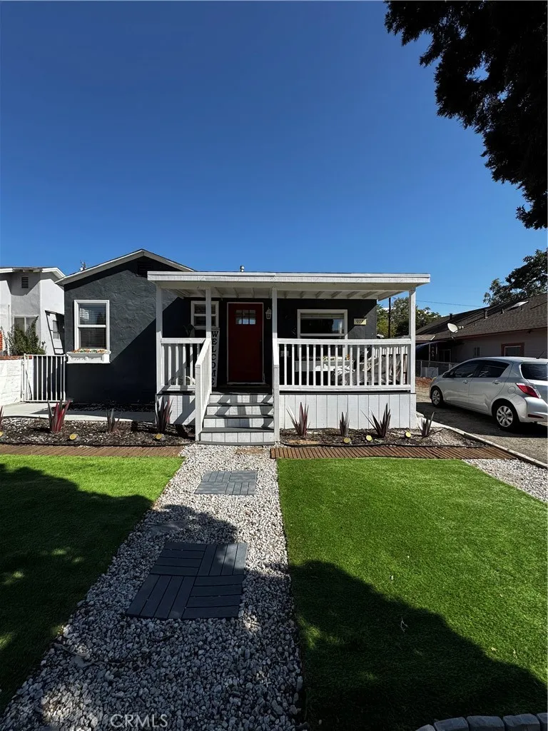 977 W Hays Banning, CA 92220