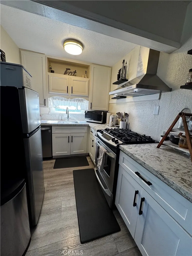 977 W Hays Banning, CA 92220