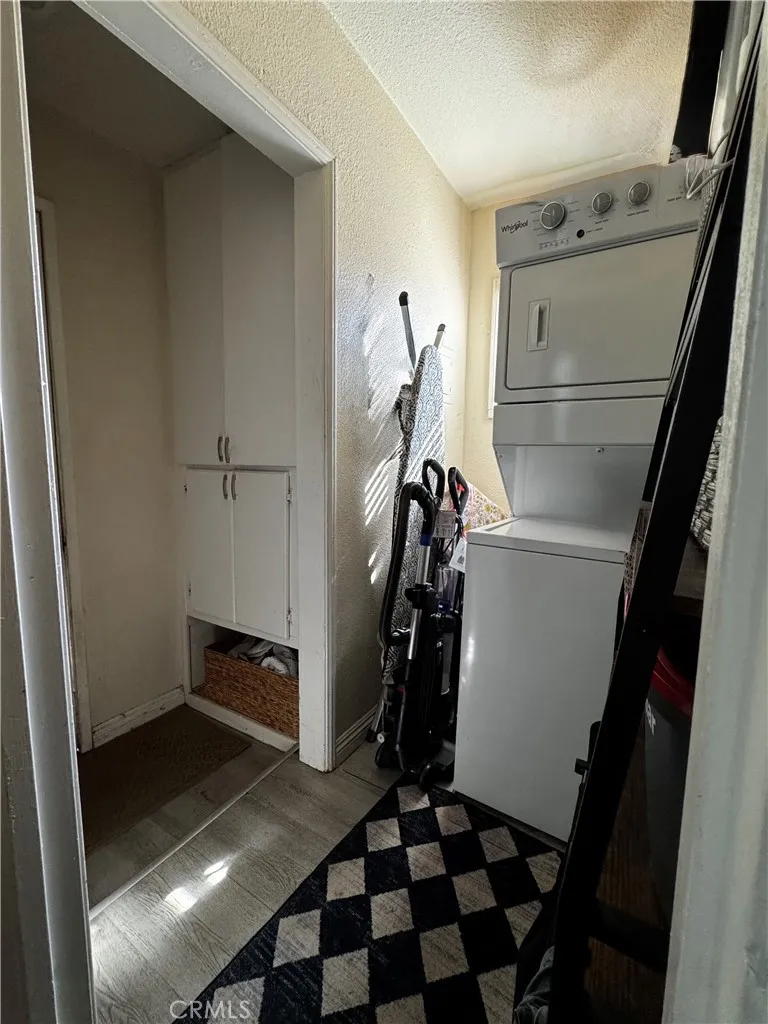 977 W Hays Banning, CA 92220