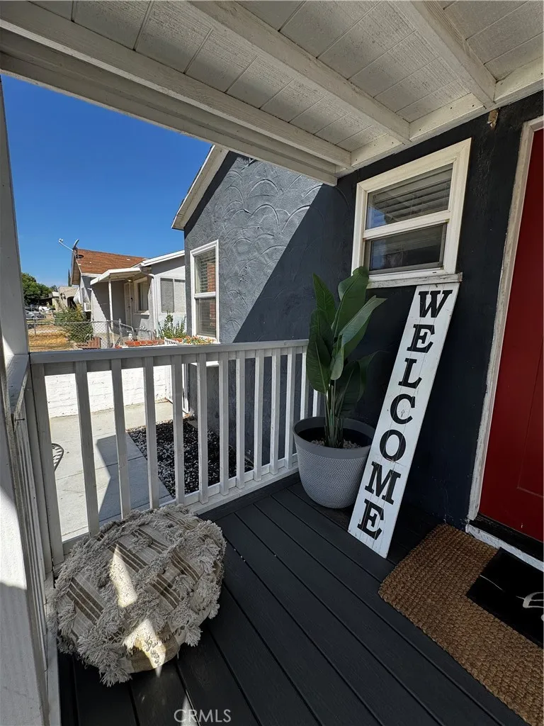 977 W Hays Banning, CA 92220