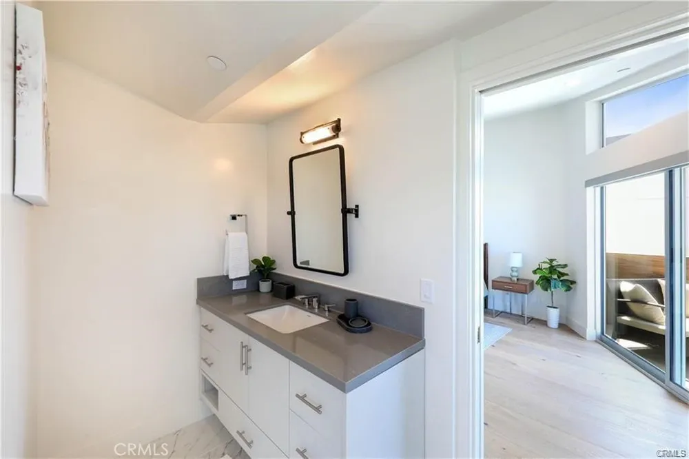 3920 E Coast Highway Corona del Mar, CA 92625
