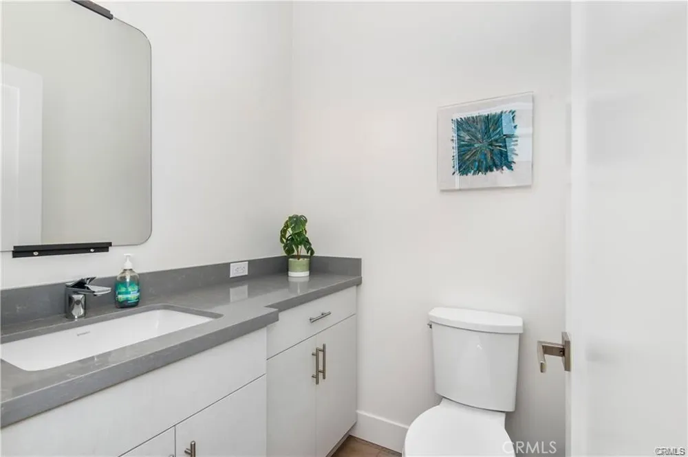 3920 E Coast Highway Corona del Mar, CA 92625