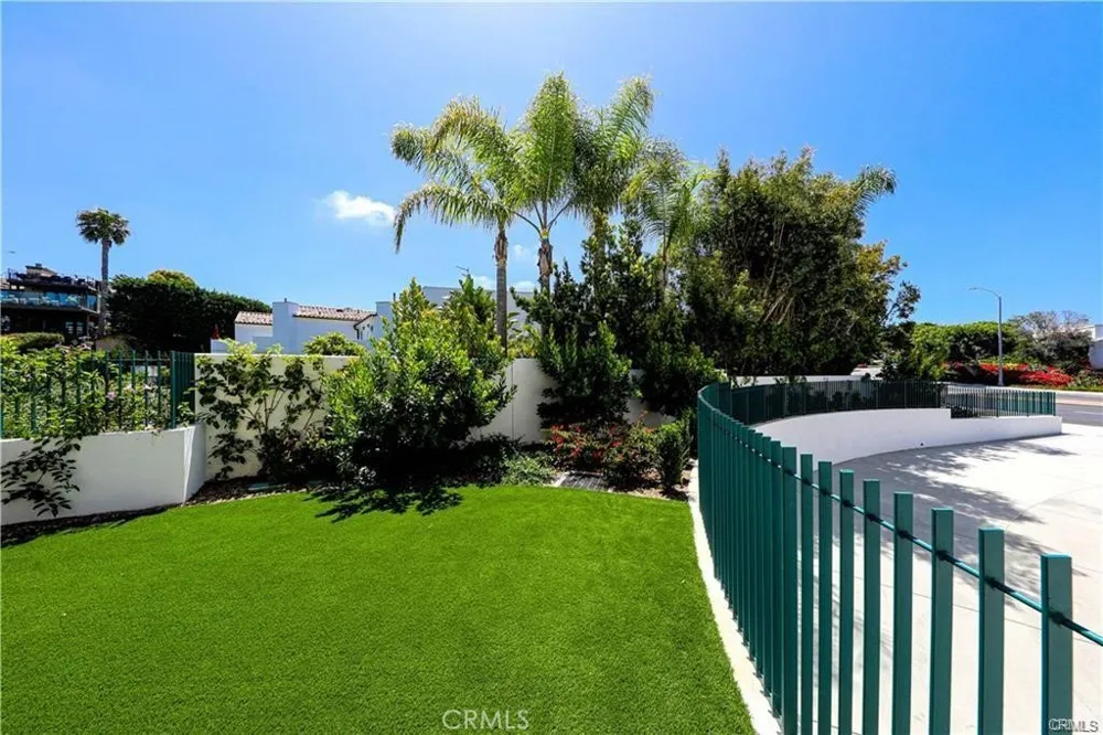 3920 E Coast Highway Corona del Mar, CA 92625