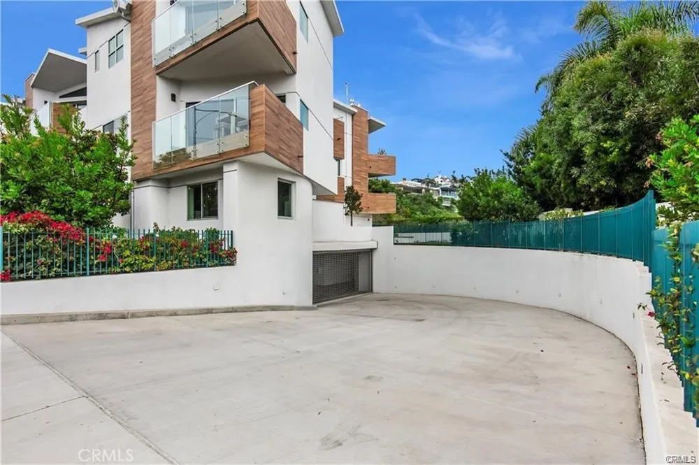 3920 E Coast Highway Corona del Mar, CA 92625