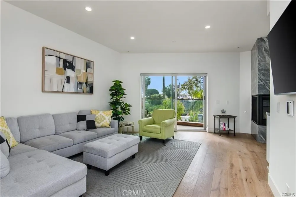 3920 E Coast Highway Corona del Mar, CA 92625