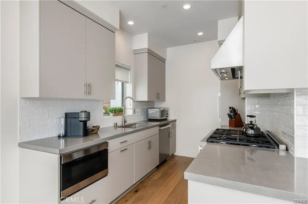 3920 E Coast Highway Corona del Mar, CA 92625