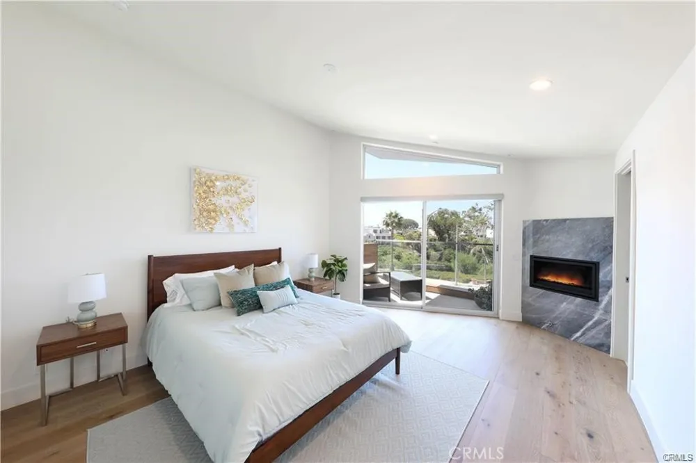 3920 E Coast Highway Corona del Mar, CA 92625