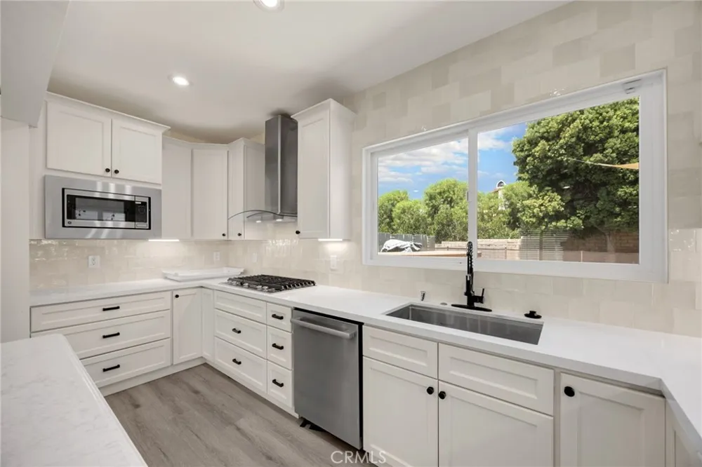 1025 Woodcrest Brea, CA 92821
