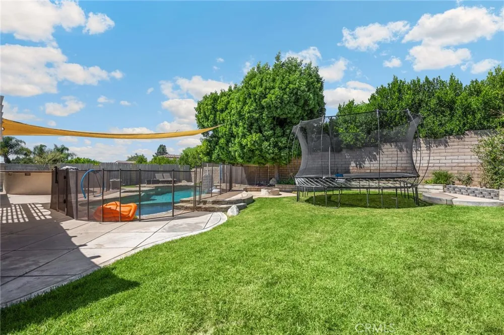 1025 Woodcrest Brea, CA 92821