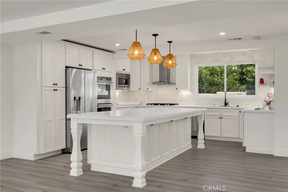 1025 Woodcrest Brea, CA 92821