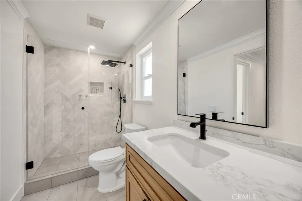 1025 Woodcrest Brea, CA 92821