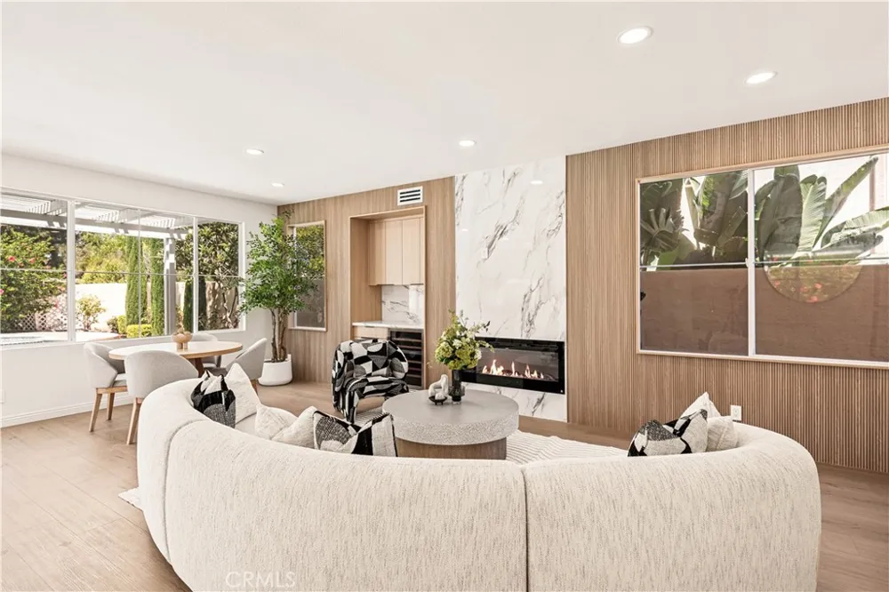 37 Festivo Irvine, CA 92606