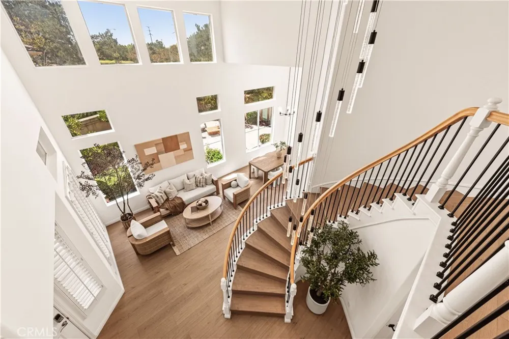 37 Festivo Irvine, CA 92606