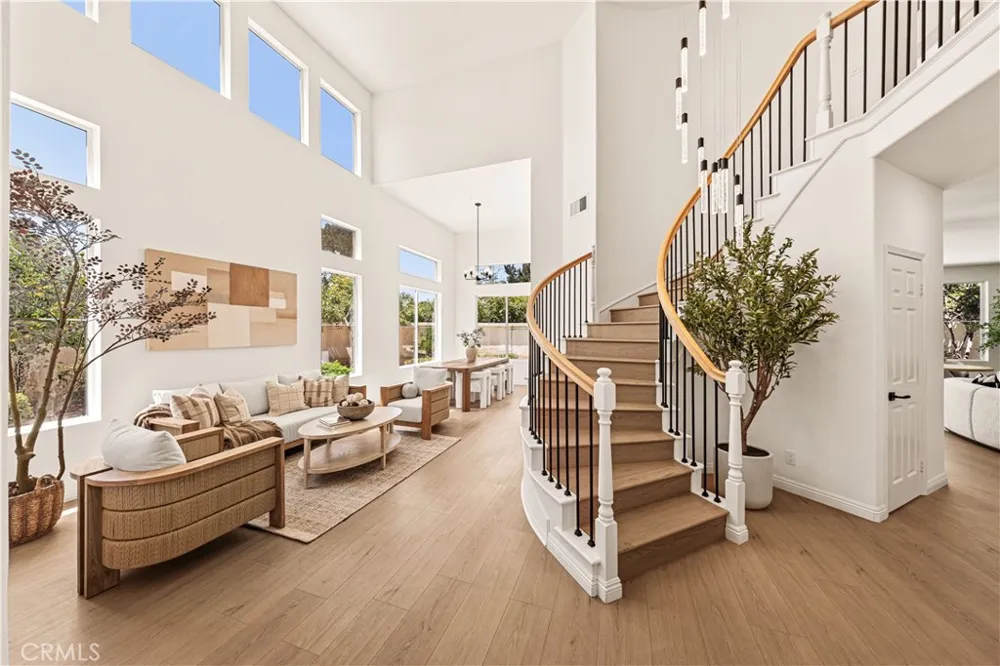 37 Festivo Irvine, CA 92606