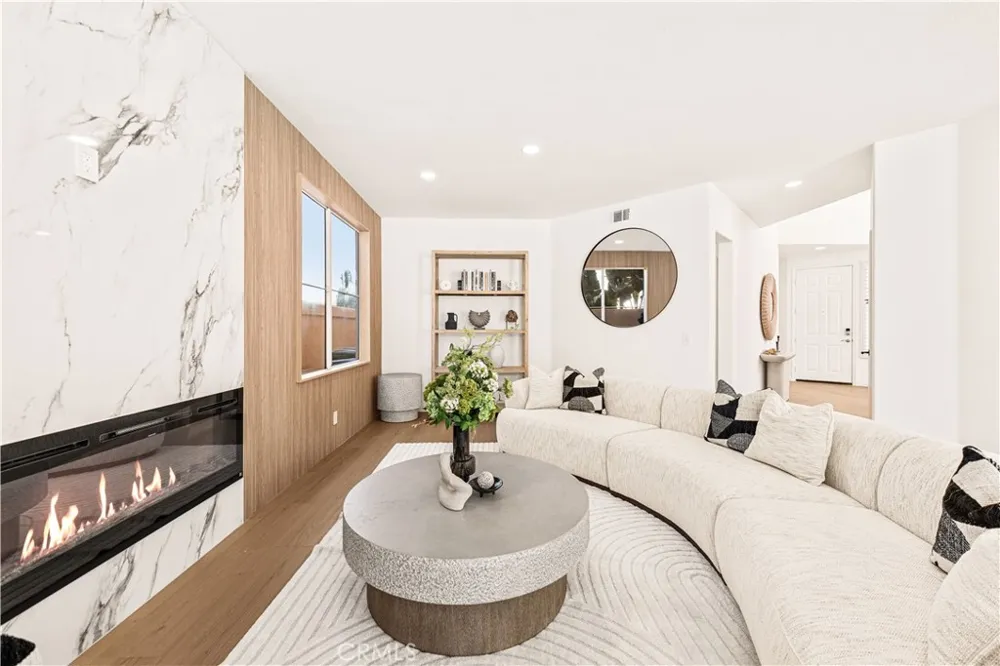 37 Festivo Irvine, CA 92606