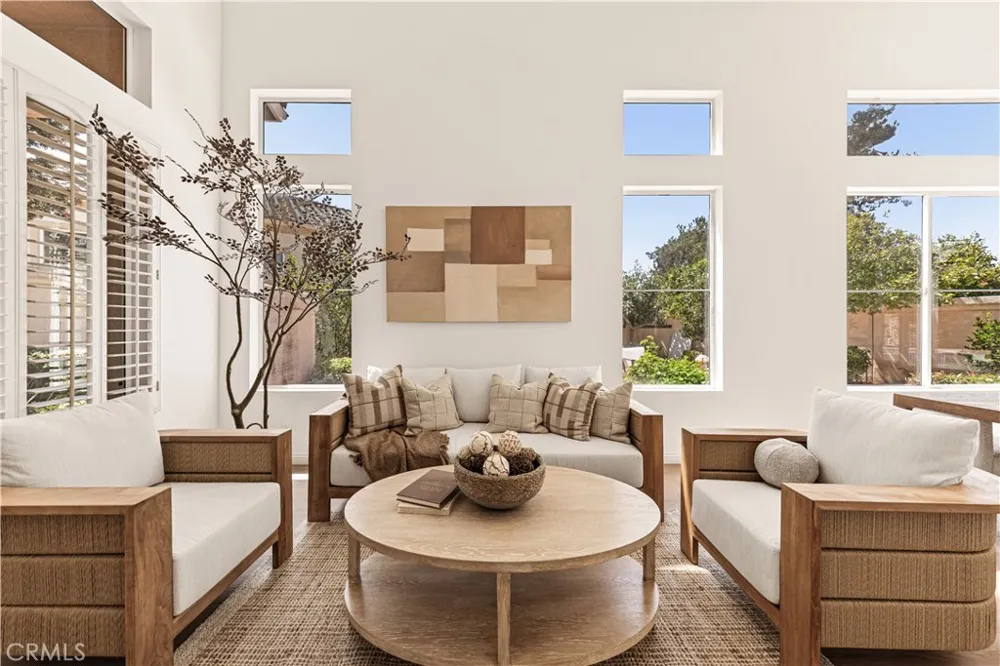 37 Festivo Irvine, CA 92606
