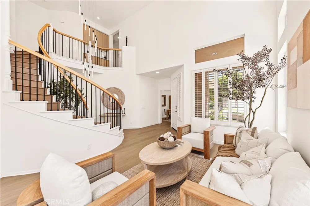 37 Festivo Irvine, CA 92606