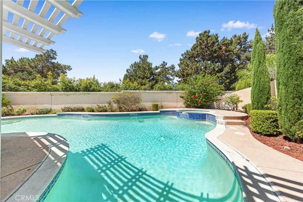 37 Festivo Irvine, CA 92606