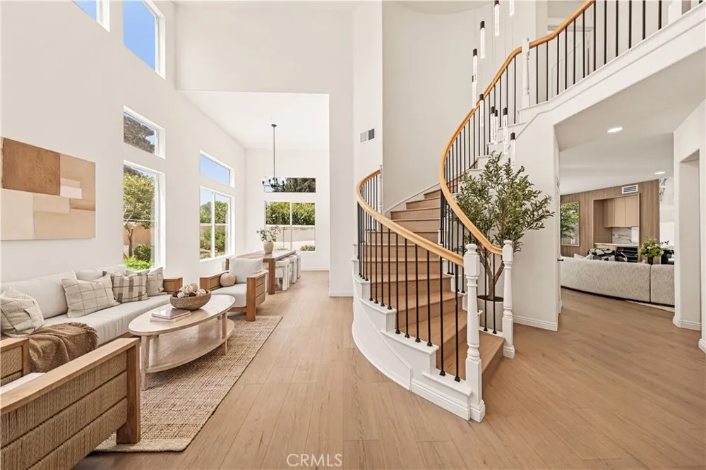 37 Festivo Irvine, CA 92606