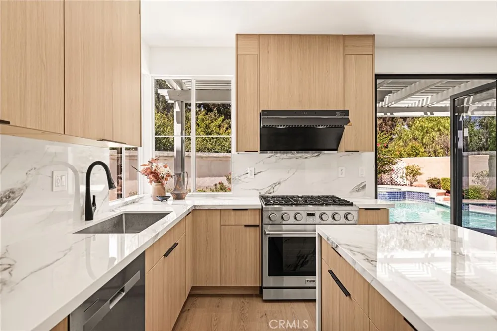 37 Festivo Irvine, CA 92606