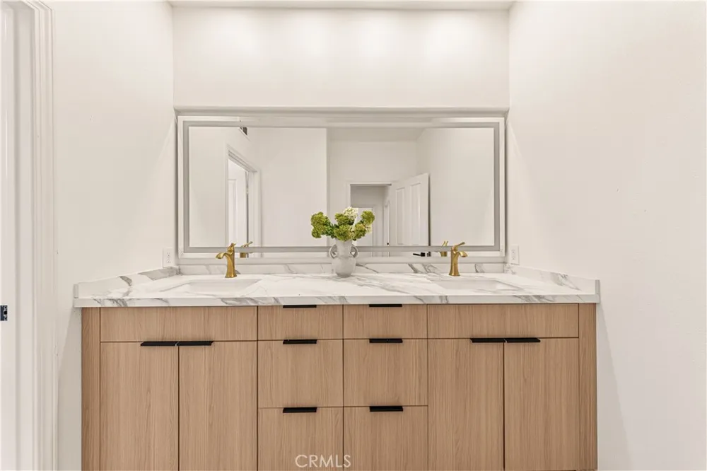 37 Festivo Irvine, CA 92606