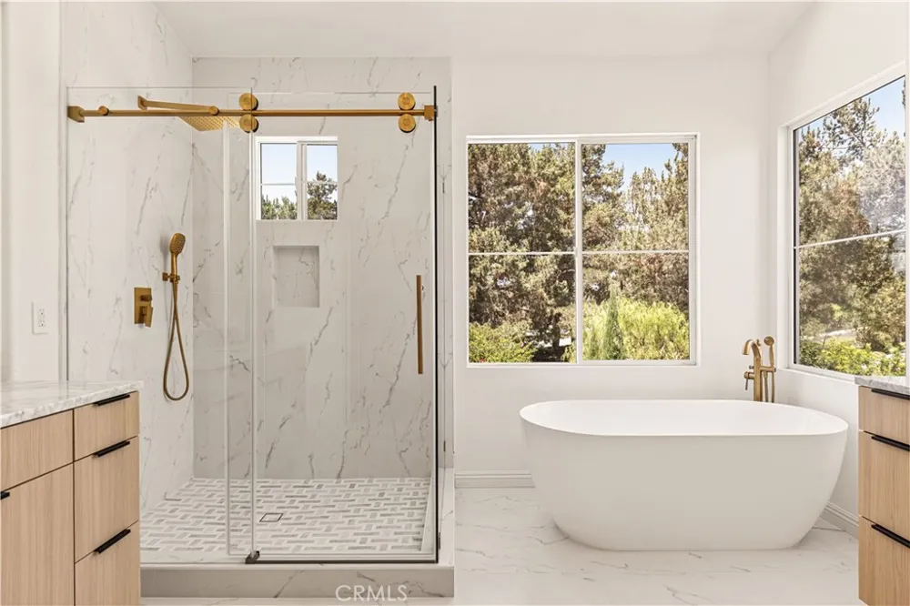 37 Festivo Irvine, CA 92606