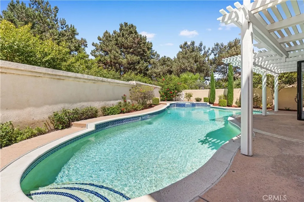 37 Festivo Irvine, CA 92606