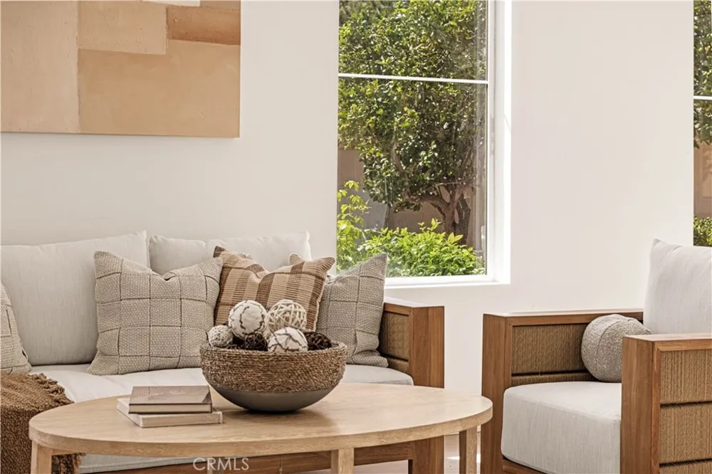37 Festivo Irvine, CA 92606