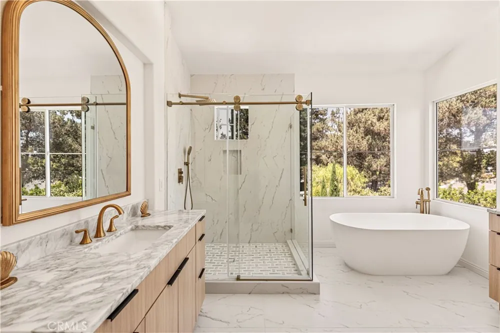 37 Festivo Irvine, CA 92606