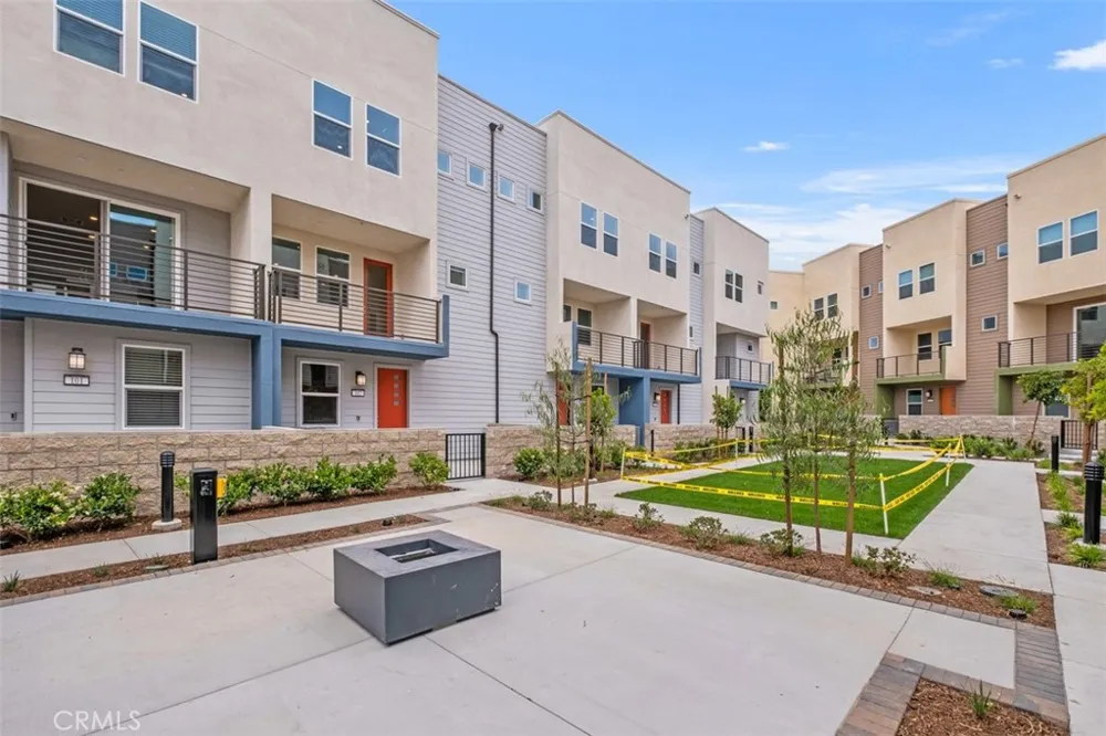 1637 W Lincoln Avenue #102 Anaheim, CA 92801
