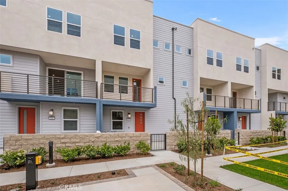 1637 W Lincoln Avenue #102 Anaheim, CA 92801