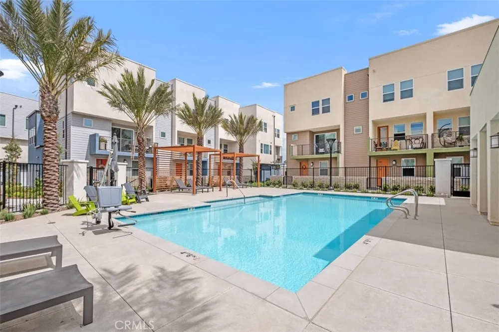 1637 W Lincoln Avenue #102 Anaheim, CA 92801