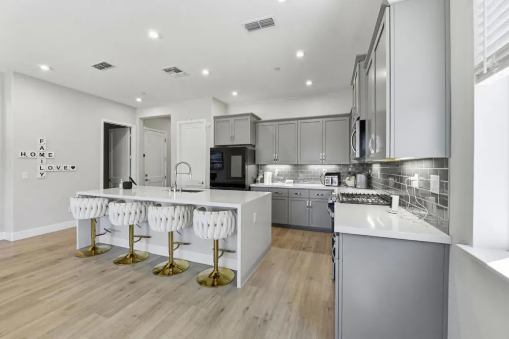 9060 Horvath Street Elk Grove, CA 95624