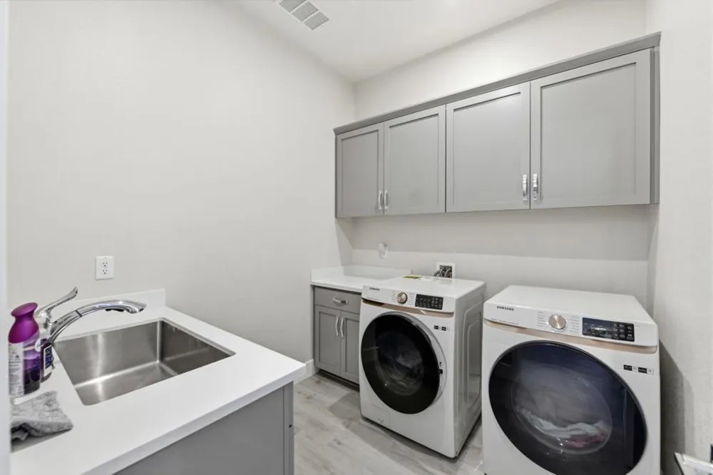 9060 Horvath Street Elk Grove, CA 95624