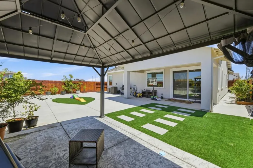 9060 Horvath Street Elk Grove, CA 95624