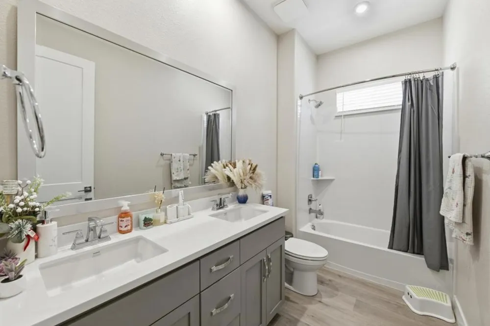 9060 Horvath Street Elk Grove, CA 95624
