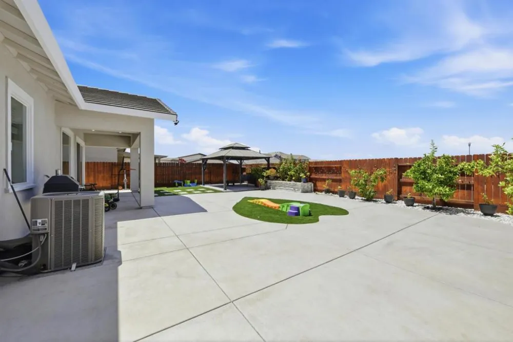 9060 Horvath Street Elk Grove, CA 95624