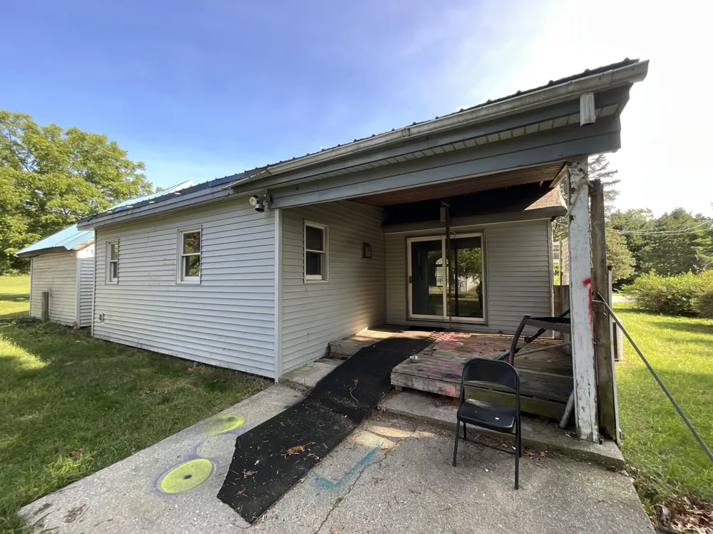 2031 10 Mile Road NE Comstock Park, MI 49321