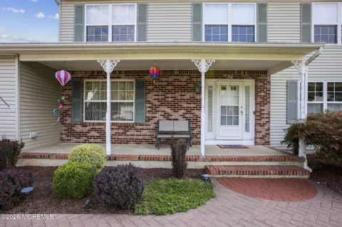 452 Meadowood Road