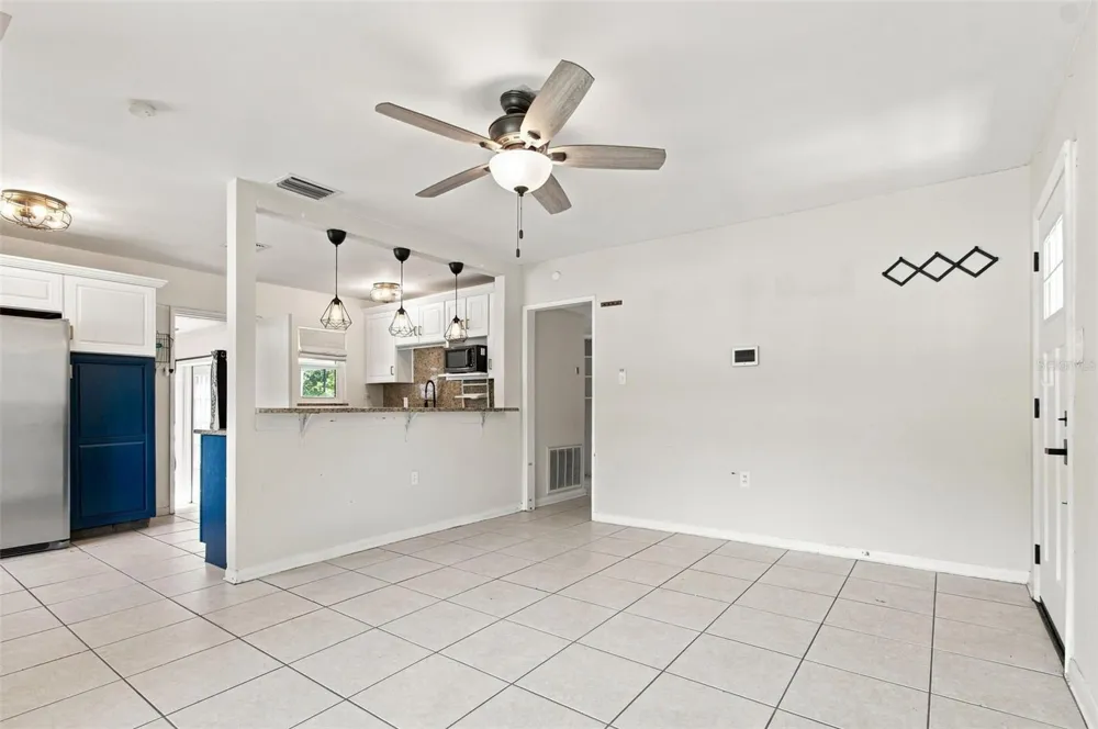 2002 E HAMILTON AVENUE Tampa, FL 33610