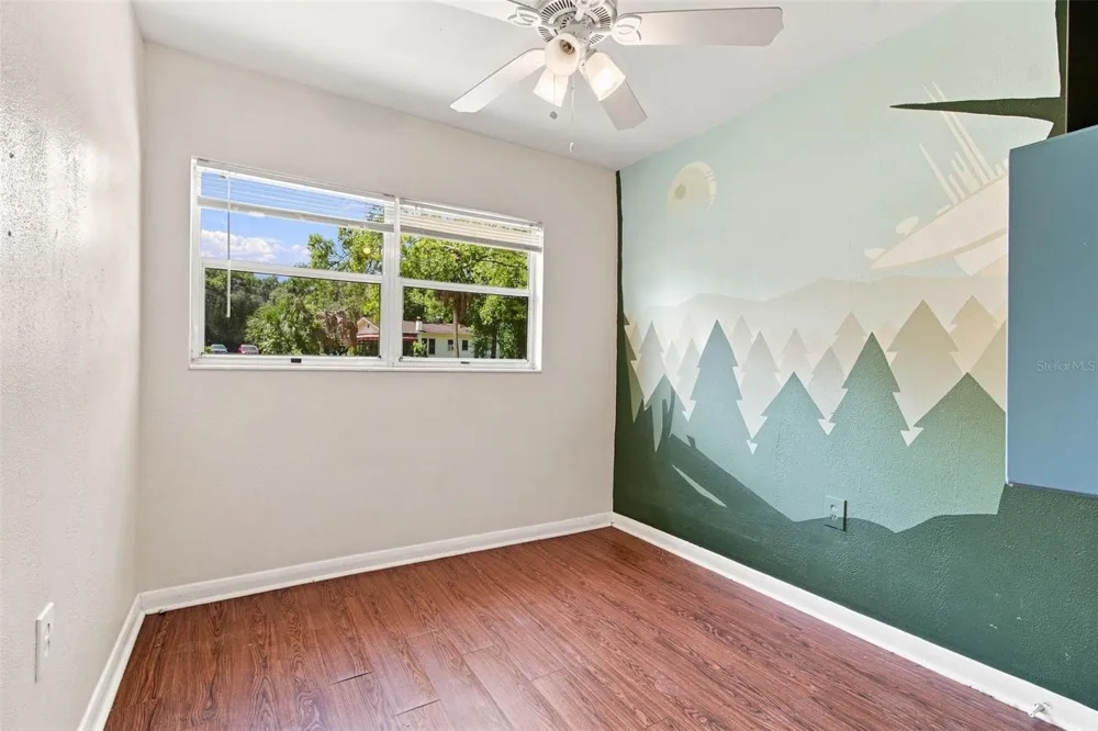 2002 E HAMILTON AVENUE Tampa, FL 33610