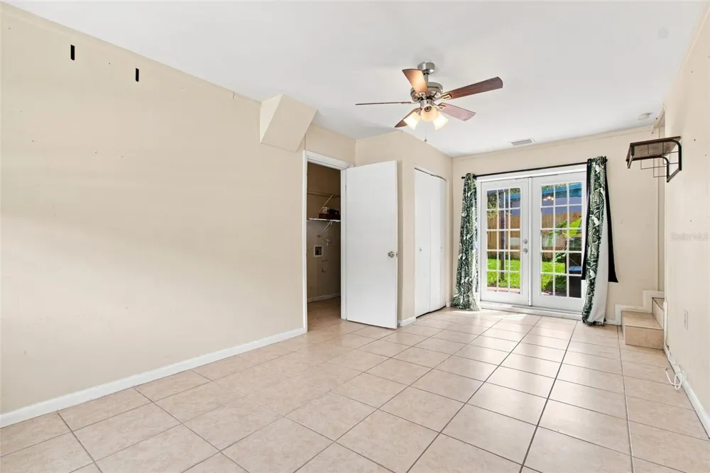 2002 E HAMILTON AVENUE Tampa, FL 33610