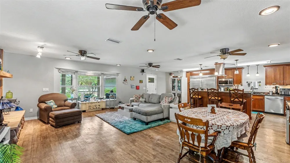 1002 W LAKE MARION ROAD Haines City, FL 33844
