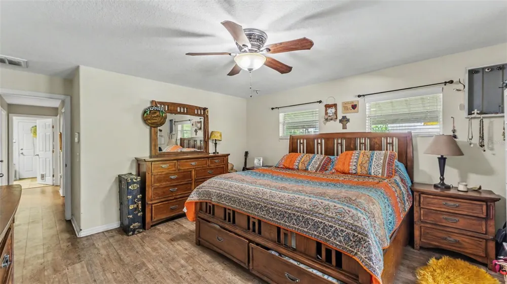 1002 W LAKE MARION ROAD Haines City, FL 33844