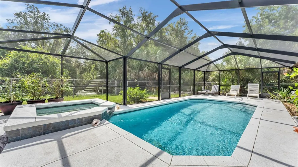 1002 W LAKE MARION ROAD Haines City, FL 33844