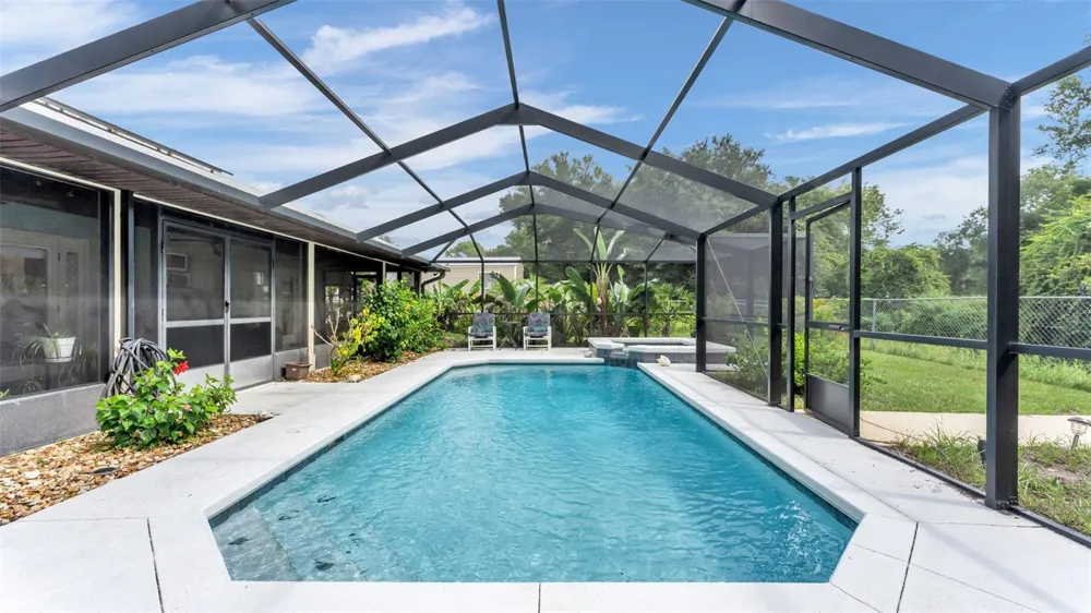 1002 W LAKE MARION ROAD Haines City, FL 33844