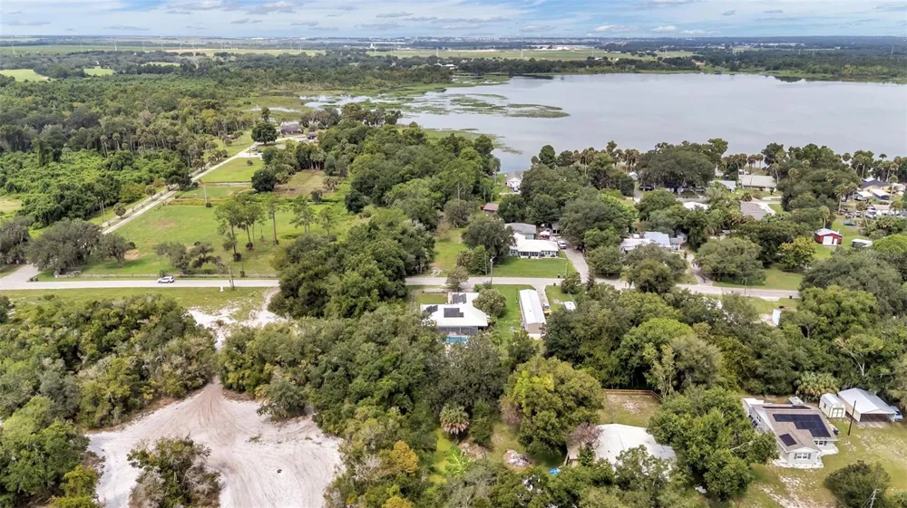 1002 W LAKE MARION ROAD Haines City, FL 33844