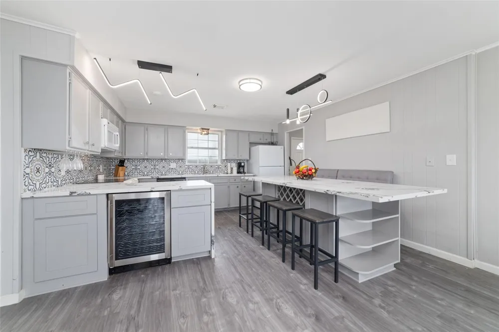 610 Seashell Drive Freeport, TX 77541
