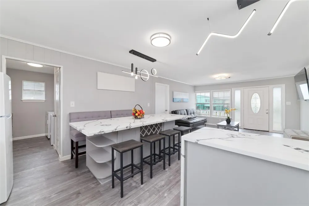 610 Seashell Drive Freeport, TX 77541